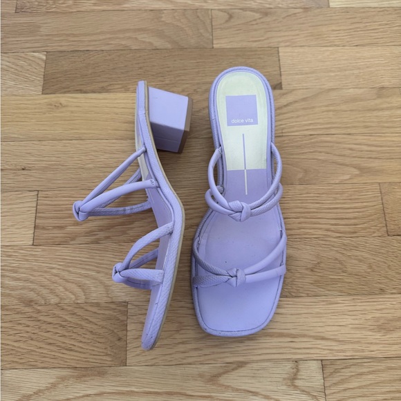 Dolce Vita Women's Lilac Sandals - Picture 4 of 7